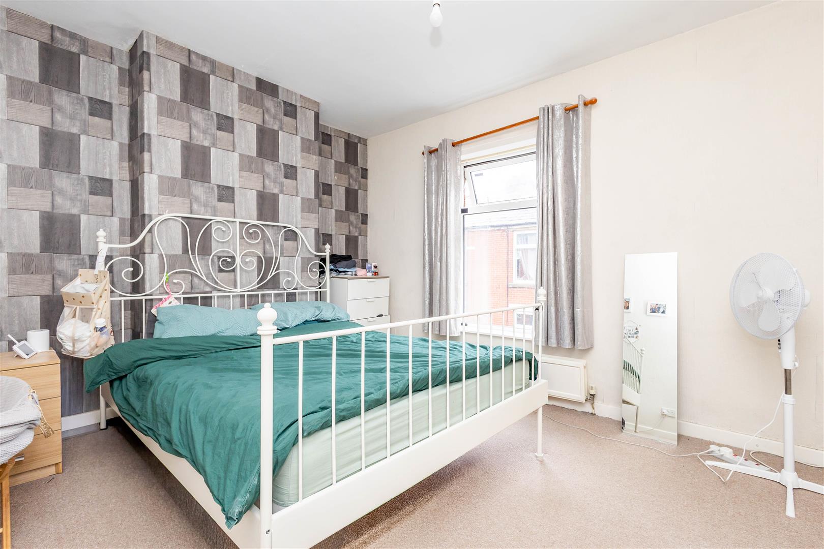 2 bed property in Oxford Street, Chorley